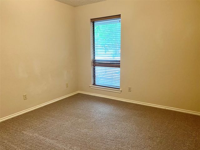 932 Old Mill Circle, Irving, TX 75061