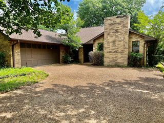 932 Old Mill Circle, Irving, TX 75061