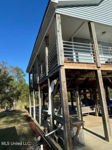 4121 Dolphin Street, Bay Saint Louis, MS 39520