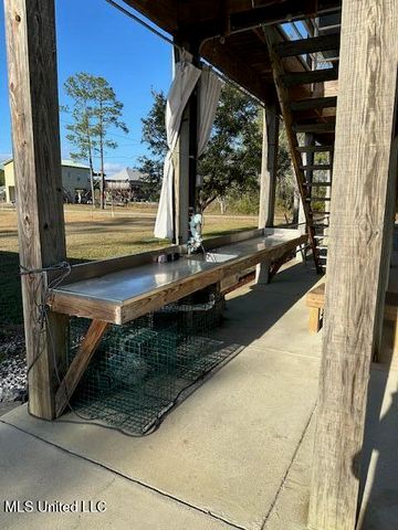 4121 Dolphin Street, Bay Saint Louis, MS 39520