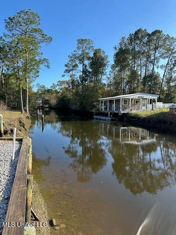 4121 Dolphin Street, Bay Saint Louis, MS 39520