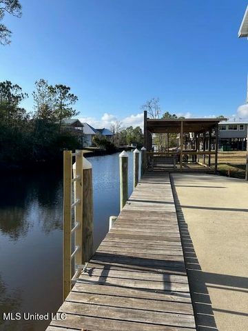 4121 Dolphin Street, Bay Saint Louis, MS 39520