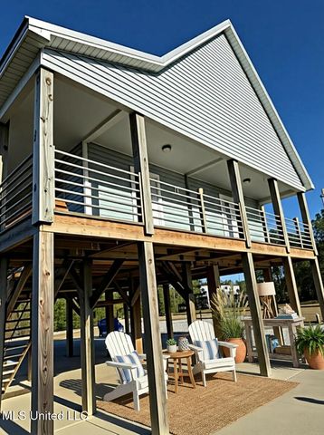 4121 Dolphin Street, Bay Saint Louis, MS 39520