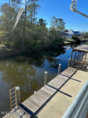 4121 Dolphin Street, Bay Saint Louis, MS 39520