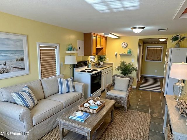 4121 Dolphin Street, Bay Saint Louis, MS 39520