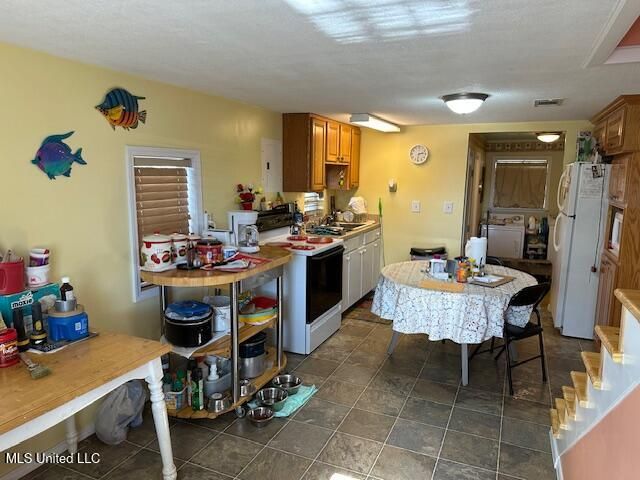 4121 Dolphin Street, Bay Saint Louis, MS 39520