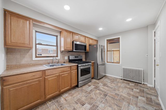 12 Nelson Street, Elmont, NY 11003