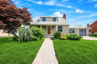 12 Nelson Street, Elmont, NY 11003