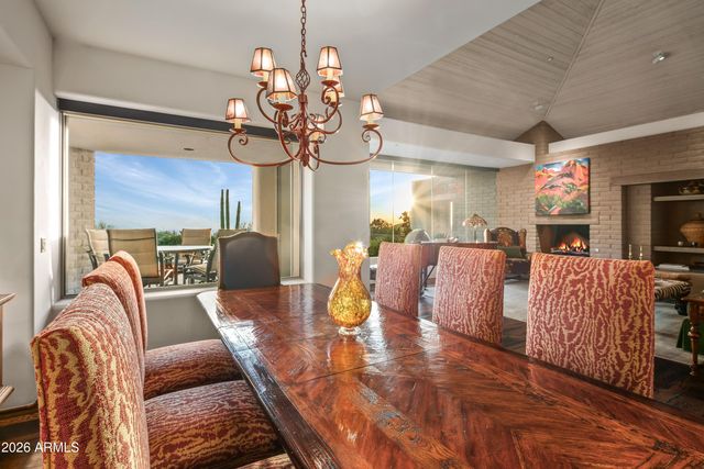 11131 E GRAYTHORN Drive, Scottsdale, AZ 85262