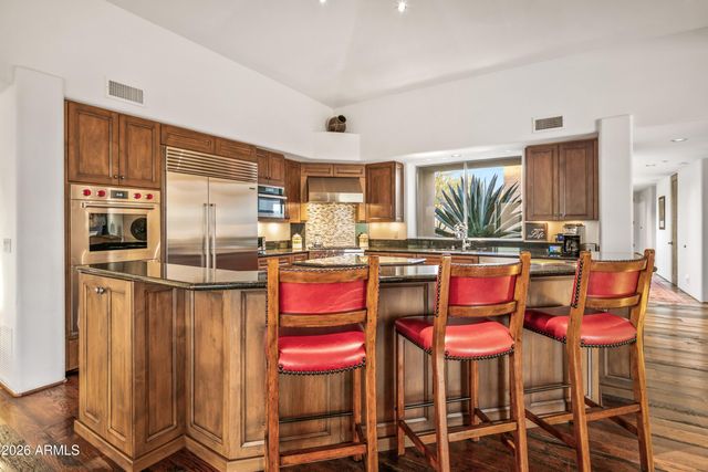 11131 E GRAYTHORN Drive, Scottsdale, AZ 85262