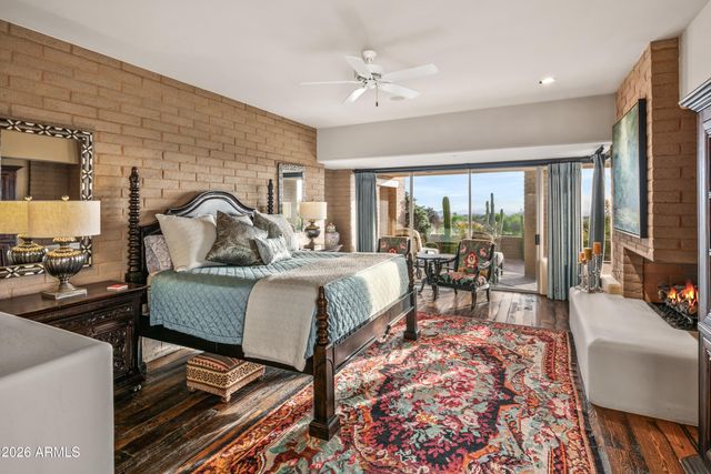 11131 E GRAYTHORN Drive, Scottsdale, AZ 85262