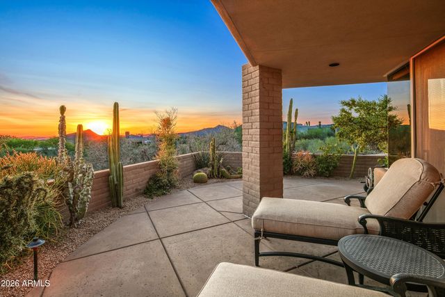 11131 E GRAYTHORN Drive, Scottsdale, AZ 85262