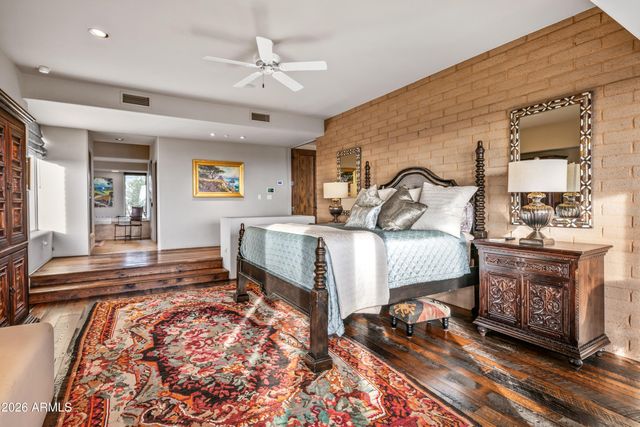 11131 E GRAYTHORN Drive, Scottsdale, AZ 85262