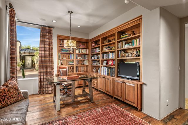 11131 E GRAYTHORN Drive, Scottsdale, AZ 85262