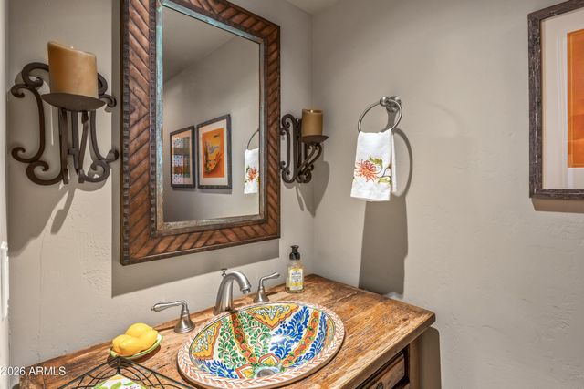 11131 E GRAYTHORN Drive, Scottsdale, AZ 85262