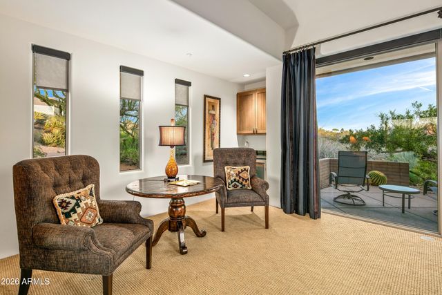 11131 E GRAYTHORN Drive, Scottsdale, AZ 85262