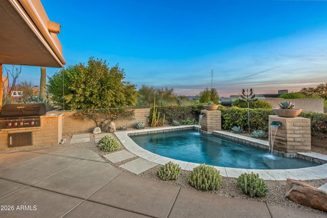 11131 E GRAYTHORN Drive, Scottsdale, AZ 85262