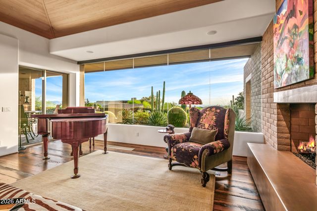 11131 E GRAYTHORN Drive, Scottsdale, AZ 85262