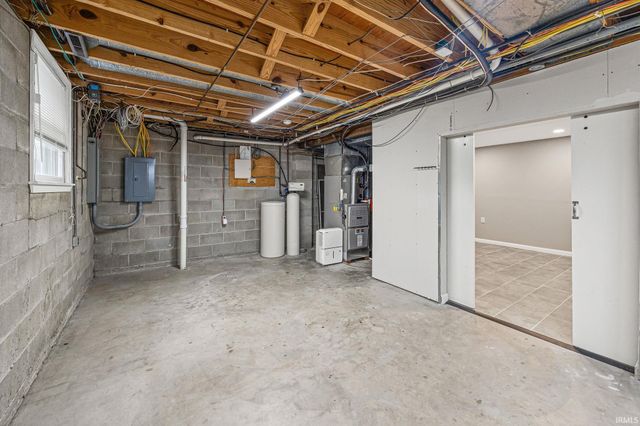 3709 Capilano Drive, West Lafayette, IN 47906