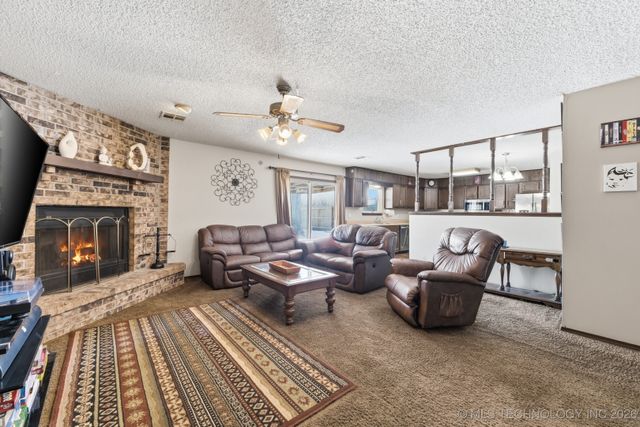 428 N Spruce Avenue, Bartlesville, OK 74006