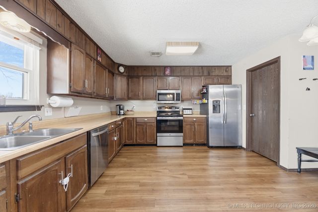 428 N Spruce Avenue, Bartlesville, OK 74006