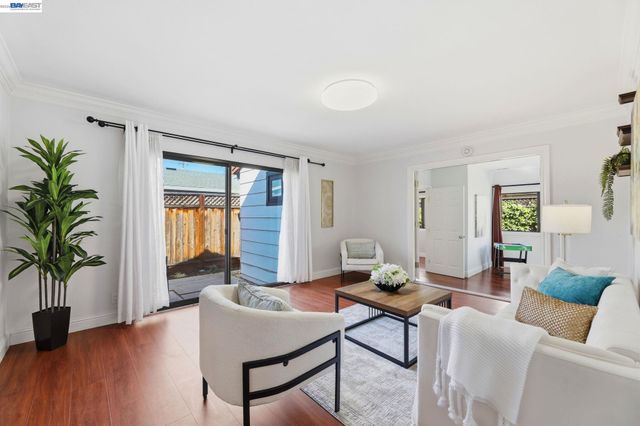 894 Orkney Ave, Santa Clara, CA 95054