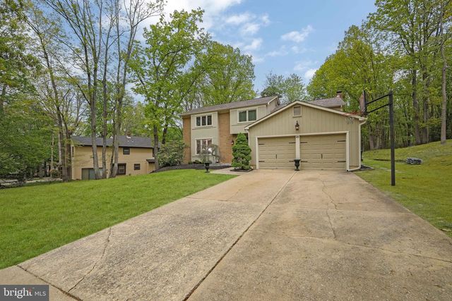 25 ACORN HILL DR, Voorhees, NJ 08043