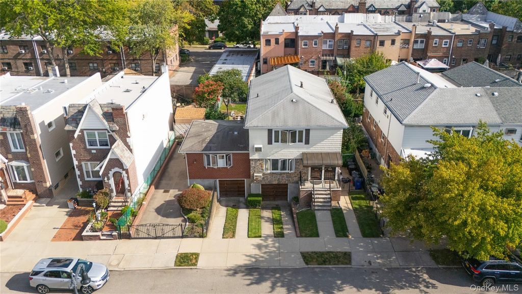 89-16 Doran Avenue, Glendale, NY 11385 — photo 4