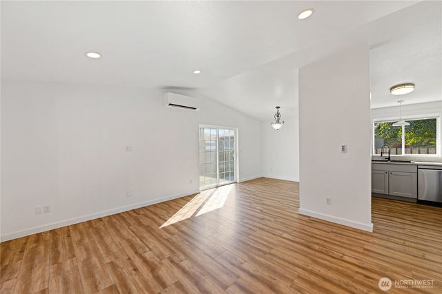 1316 Crystal Lane, Burlington, WA 98233