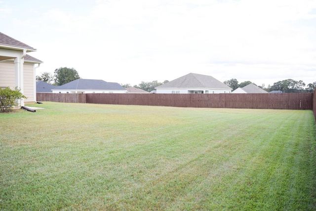 76 Popcorn Cir, Dothan, AL 36301