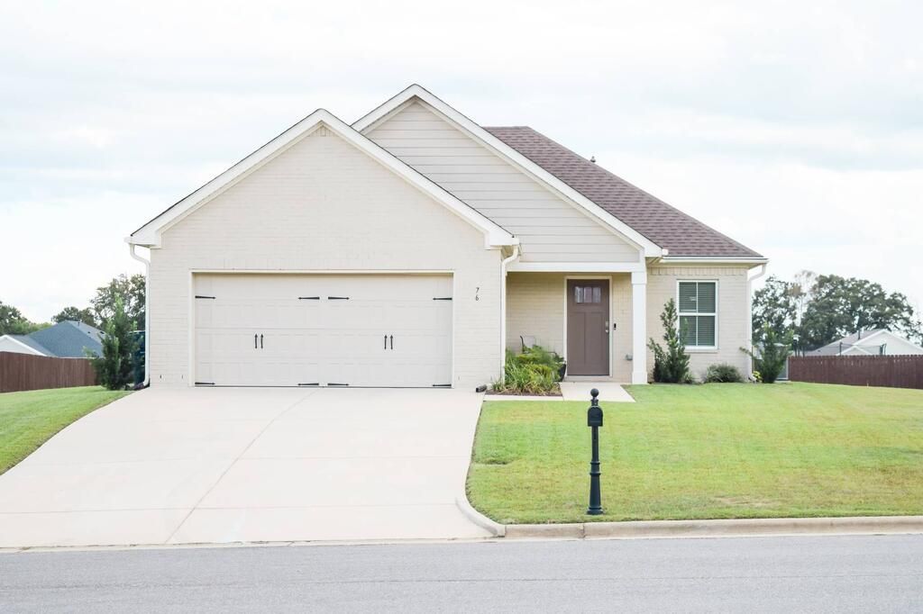 76 Popcorn Cir, Dothan, AL 36301