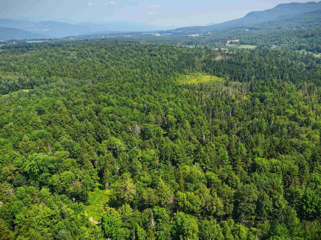Woods S Road, Warren, VT 05674