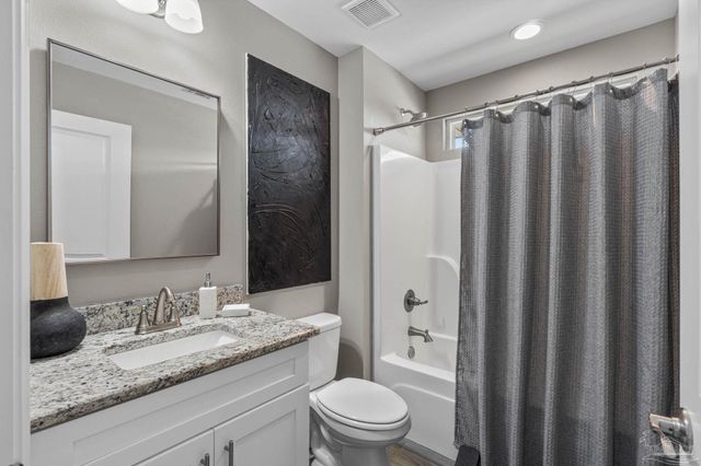 2339 Hadleigh Hills Ct, Navarre, FL 32566