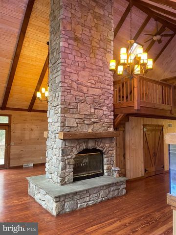 506 HEMLOCK LN, Lebanon, PA 17042