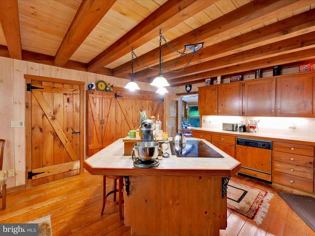 506 HEMLOCK LN, Lebanon, PA 17042