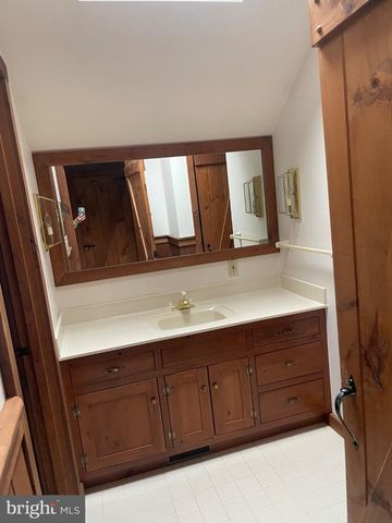 506 HEMLOCK LN, Lebanon, PA 17042