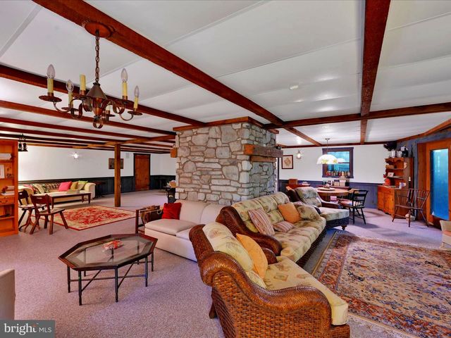 506 HEMLOCK LN, Lebanon, PA 17042