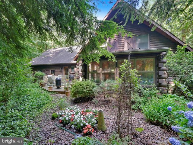 506 HEMLOCK LN, Lebanon, PA 17042