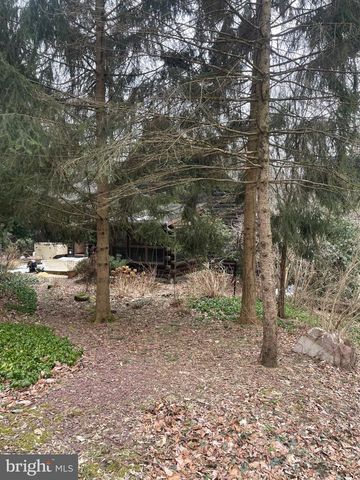 506 HEMLOCK LN, Lebanon, PA 17042