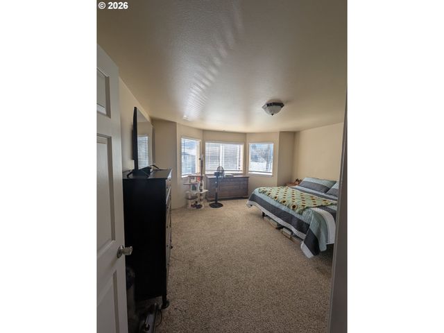 202 Ne RIFLE RANGE St 6, Roseburg, OR 97470