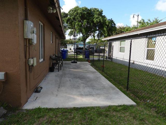 2764 NW 1st Court, Pompano Beach, FL 33069