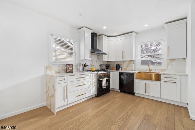 148 Freeman Ave, East Orange City, NJ 07018