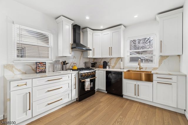 148 Freeman Ave, East Orange City, NJ 07018