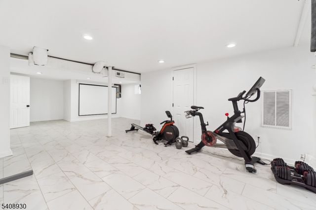 148 Freeman Ave, East Orange City, NJ 07018