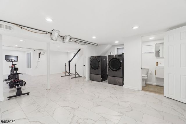 148 Freeman Ave, East Orange City, NJ 07018