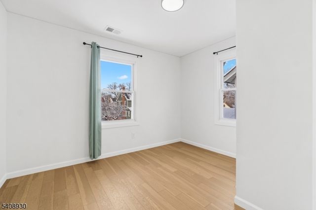 148 Freeman Ave, East Orange City, NJ 07018