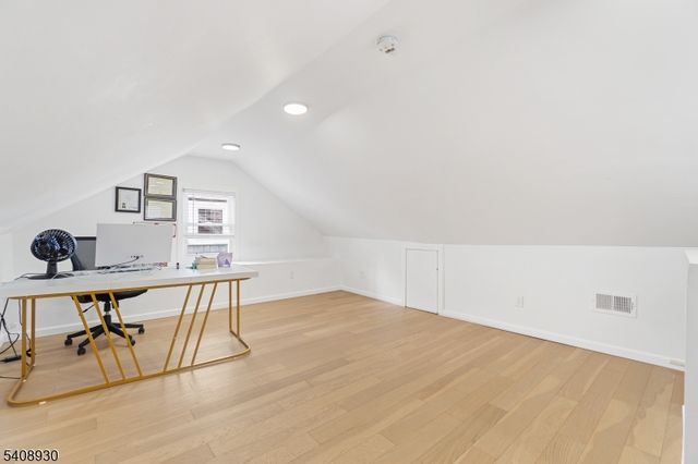 148 Freeman Ave, East Orange City, NJ 07018