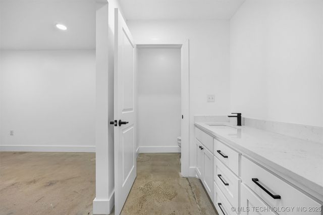 106 S A Street 3, Skiatook, OK 74070