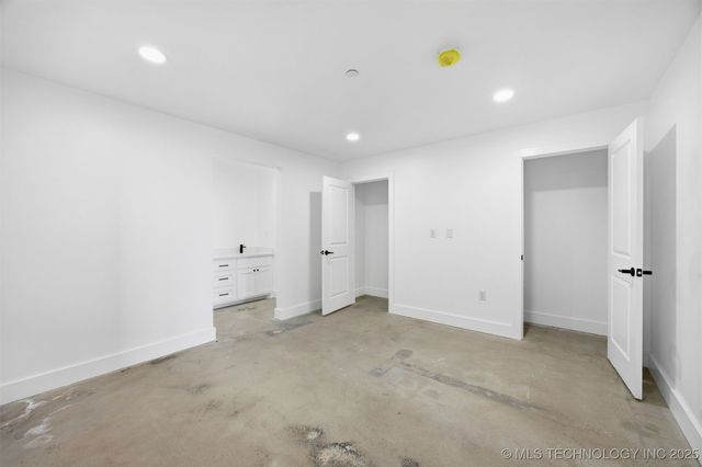 106 S A Street 3, Skiatook, OK 74070