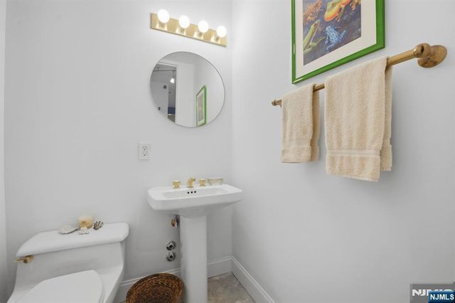 100 Carlyle Drive 6M-N, Cliffside Park, NJ 07010